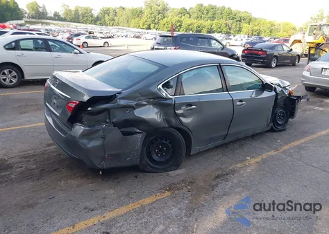 2017 Nissan Altima 2.5 S z USA, uszkodzony, nr VIN 1N4AL3AP8HN338629